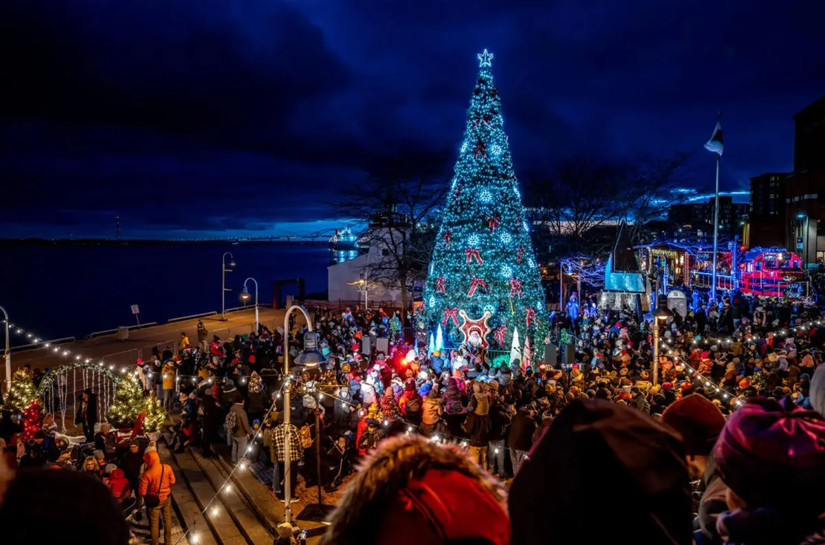 Les festivités de l’arrivée du train des fêtes